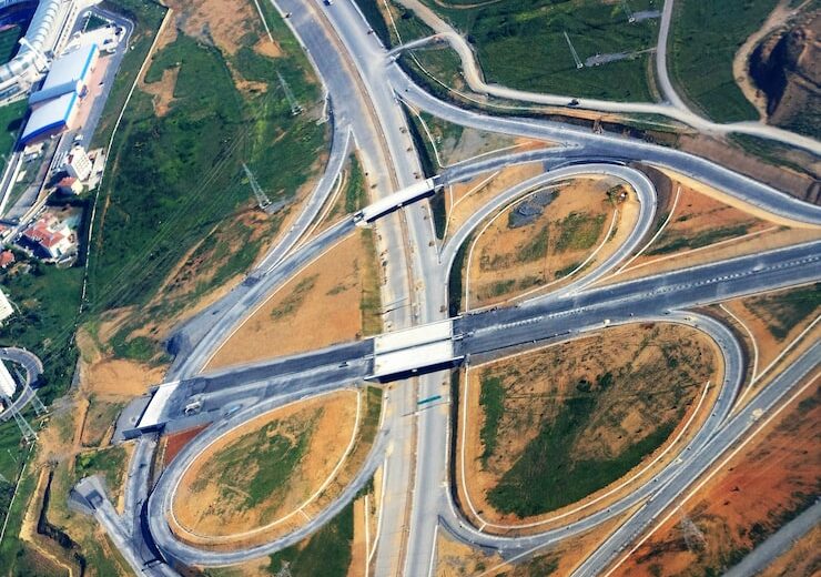 Cum se gestionează riscul în proiectele de construcție a autostrăzilor